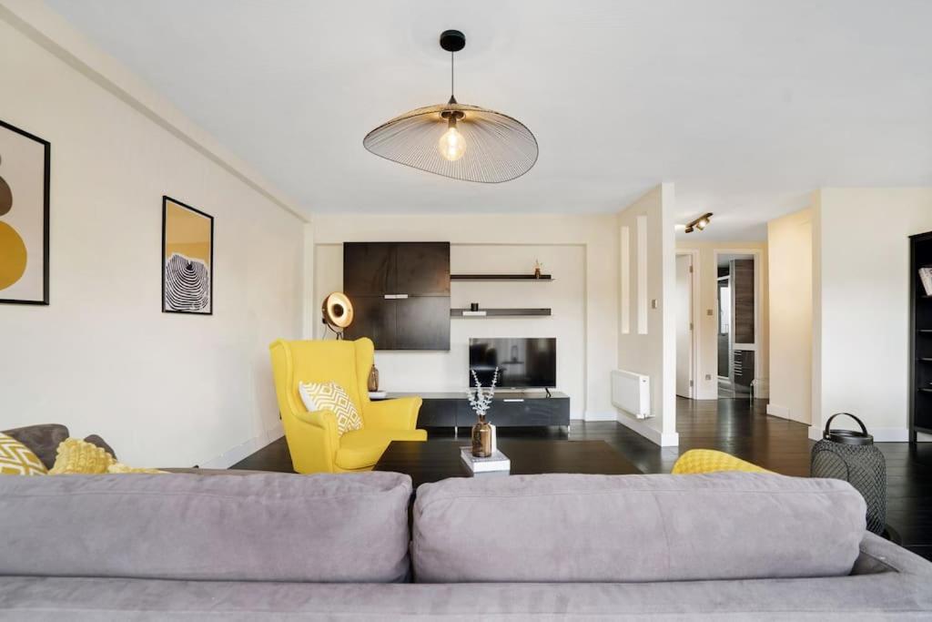 לונדון The Camden Suite Bright & Beautiful 2-Bed City Retreat מראה חיצוני תמונה