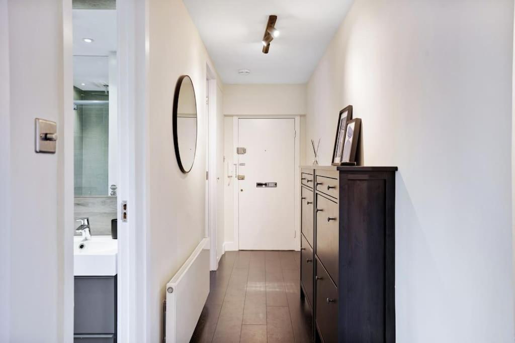 לונדון The Camden Suite Bright & Beautiful 2-Bed City Retreat מראה חיצוני תמונה