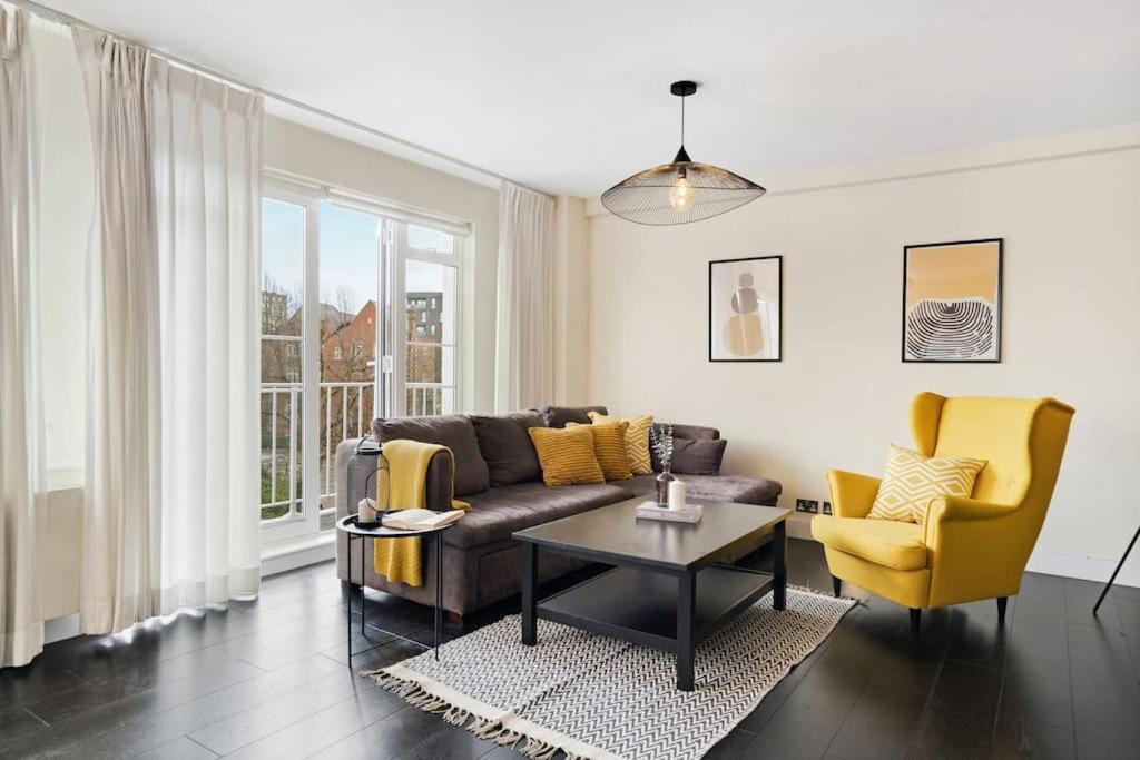 לונדון The Camden Suite Bright & Beautiful 2-Bed City Retreat מראה חיצוני תמונה