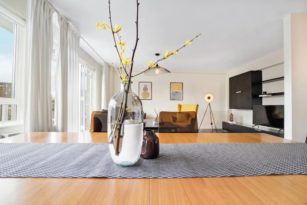 לונדון The Camden Suite Bright & Beautiful 2-Bed City Retreat מראה חיצוני תמונה